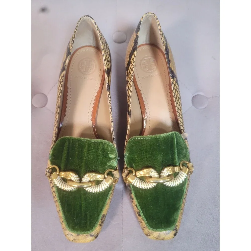 Tory Burch Jessa Loafer Velvet with Snake sz 6